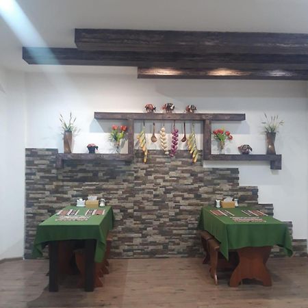 Sayat Nova Apartment Yerevan Bagian luar foto