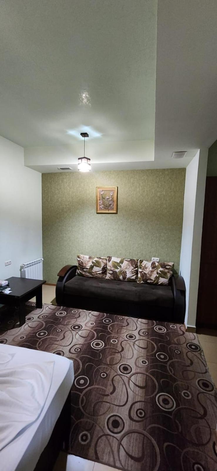 Sayat Nova Apartment Yerevan Bagian luar foto