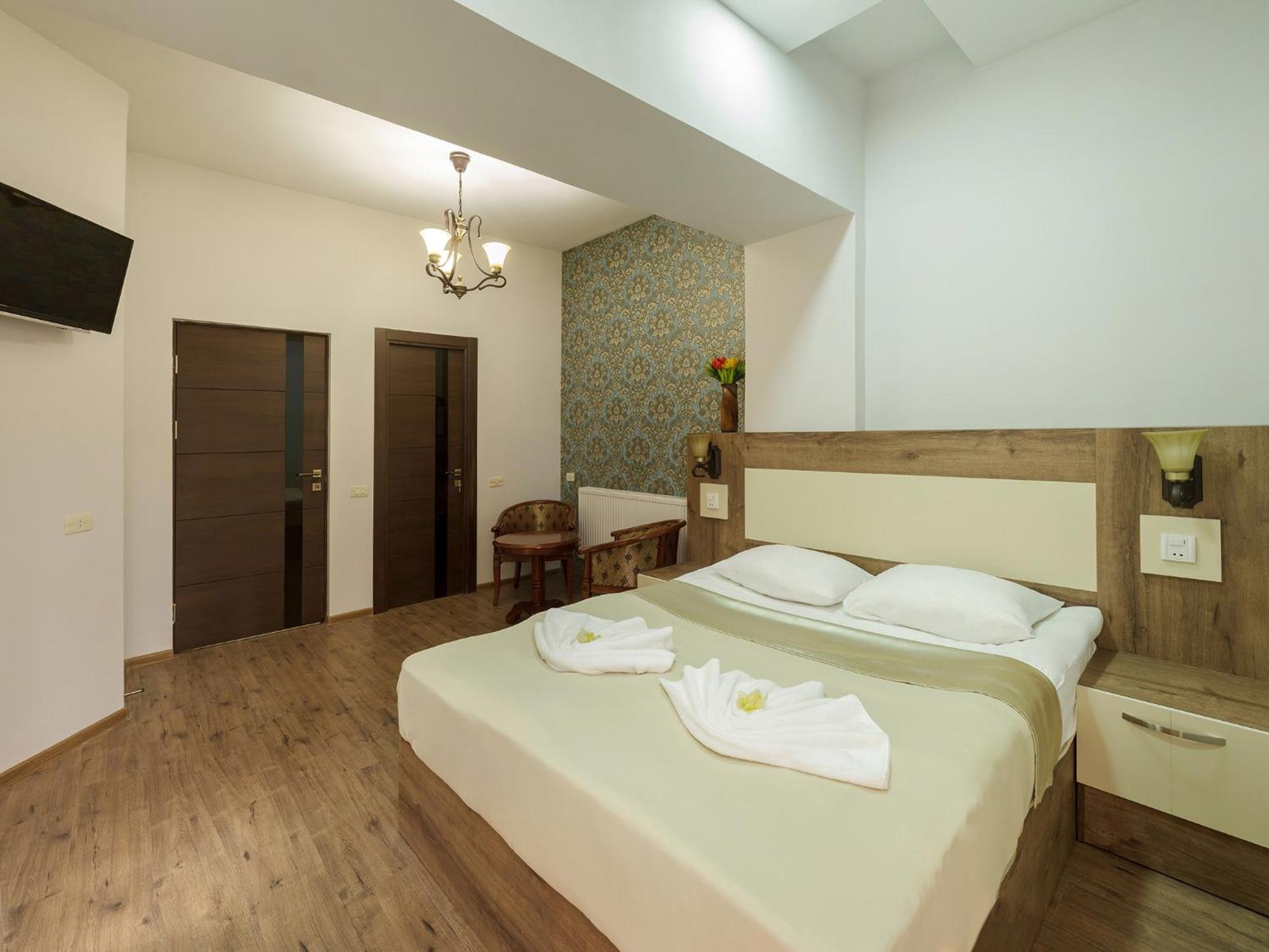 Sayat Nova Apartment Yerevan Bagian luar foto