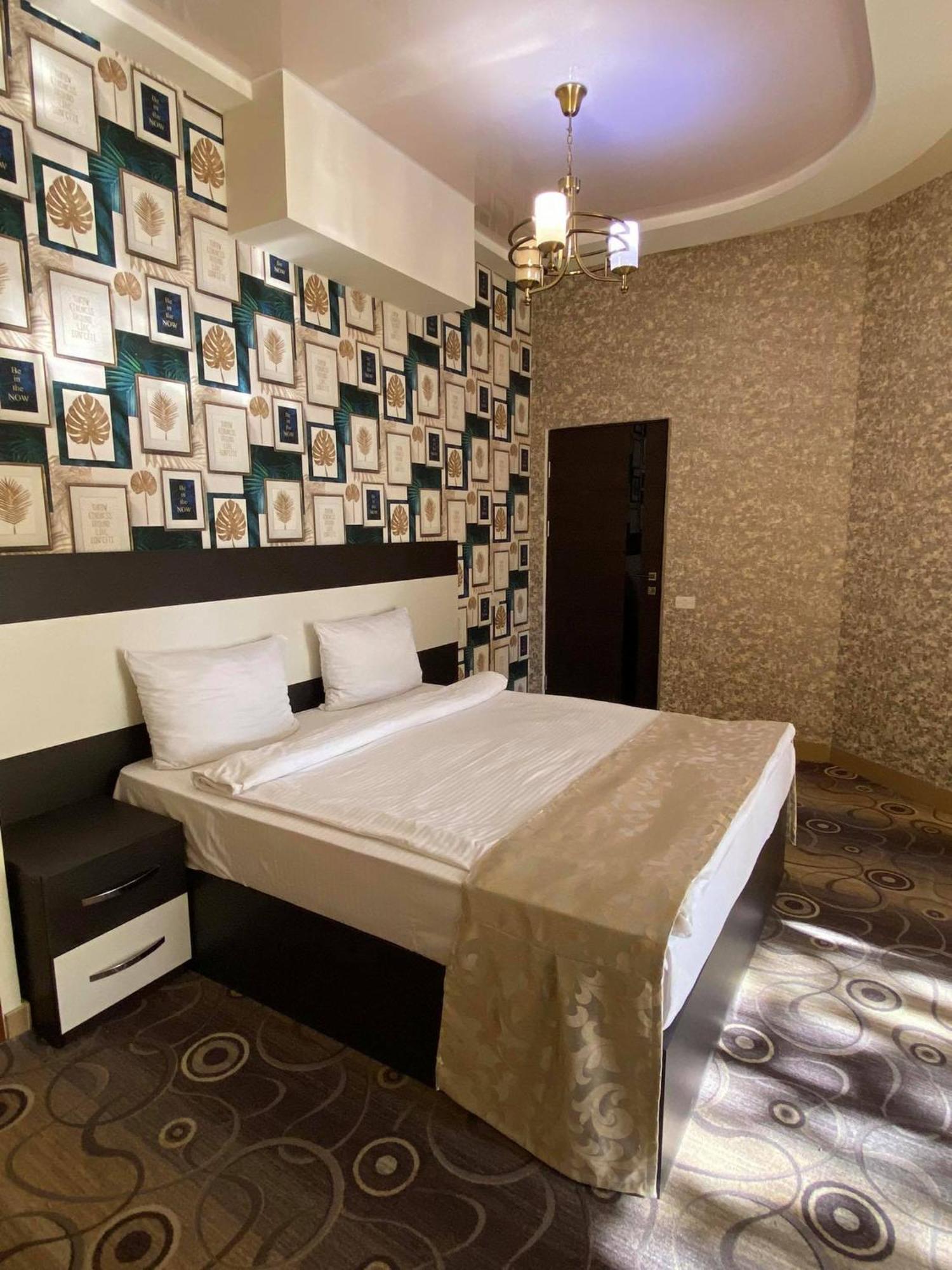 Sayat Nova Apartment Yerevan Bagian luar foto